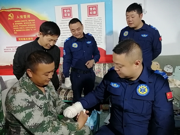 淮南市红十字会为曙光救援队进行应急救护培训3