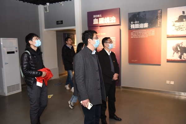 省红基会来淮进行项目签约和爱国主义教育11