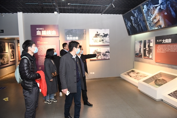 省红基会来淮进行项目签约和爱国主义教育12