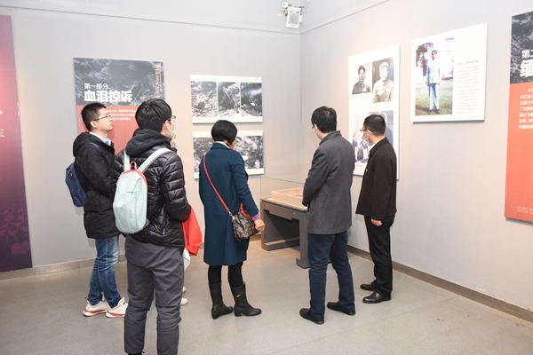 省红基会来淮进行项目签约和爱国主义教育15