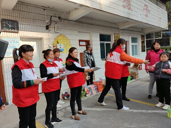 淮南市红十字会生命接力志愿服务队爱暖“星宝宝”5