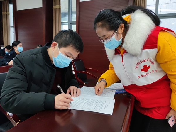 淮南市红十字会持续开展献血采样21