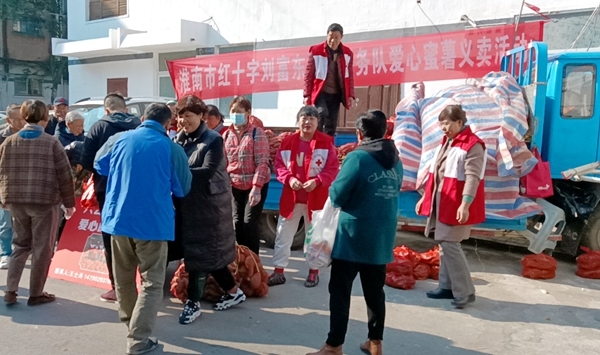 志愿者日，他们以热血激情献礼11