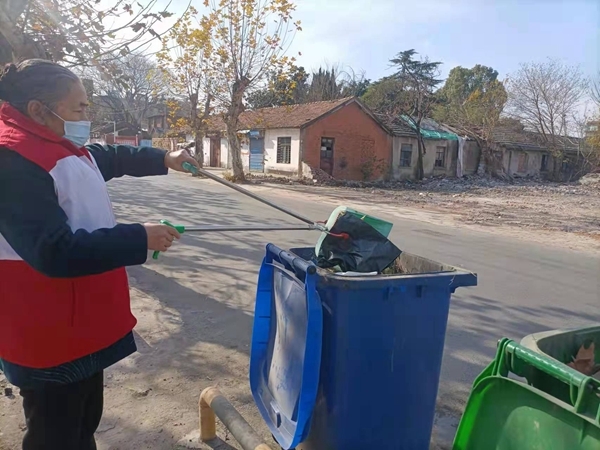 志愿者日，他们以热血激情献礼16