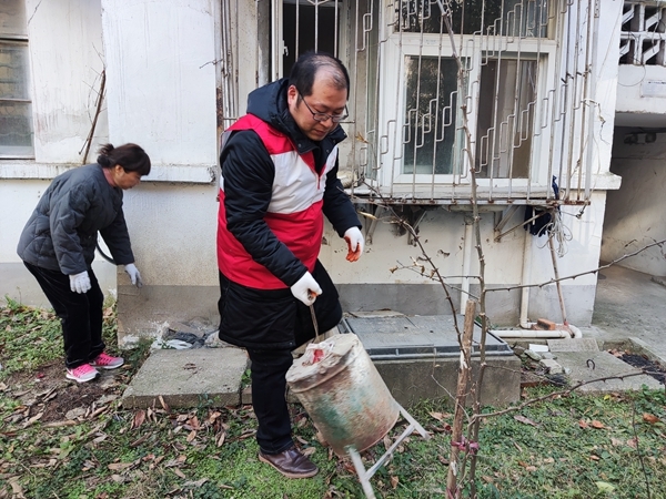 淮南市红十字会总动员加大帮扶社区环境清理整治力度1